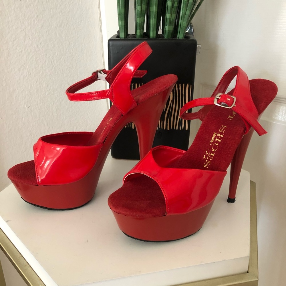 Hot shoes red
